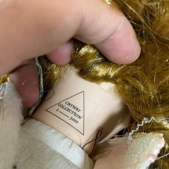 Cathay Collection 1-5000 Porcelain Doll Curly Blonde Hair 16" - Missing Eyelash - Picture 10 of 10